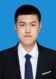 穿着西装笔挺的男子描述已自动生成